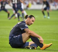 Zlatan Ibrahimovic blessé au talon lors du début de saison de ligue 1. Ecarté pour un mois. Retour difficile.
